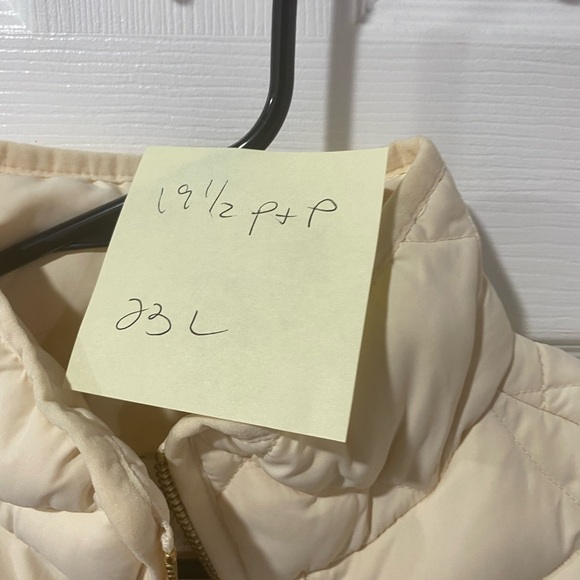 J Crew women’s down puffer vest, cream color., size S, good condition. - Picture 2 of 9
